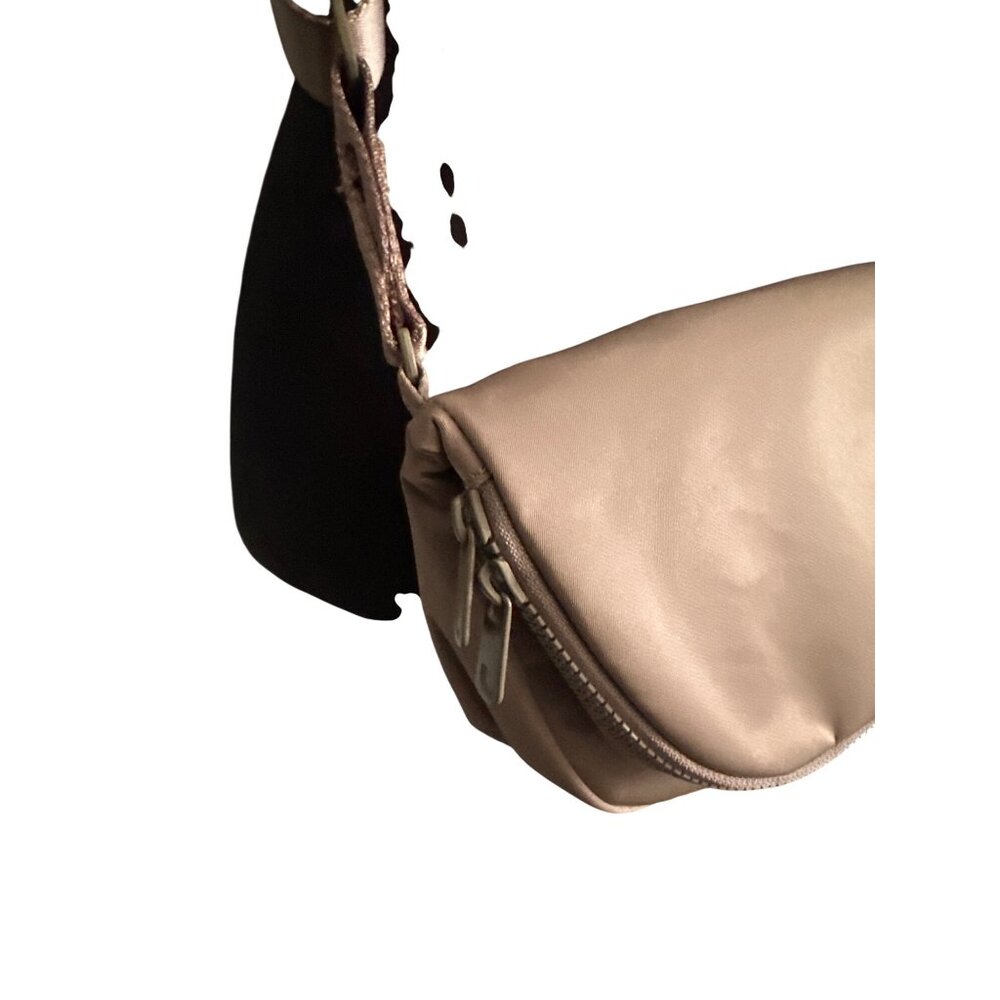 Lole Womens Beige Nylon Adjustable Crossbody Bag With Magnetic Closure & Zippere - Picture 11 of 12